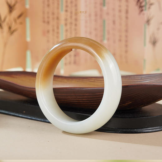 新疆国玉盟世玉【月浸糖脂】糖羊脂玉手镯圈口55.6【顺丰物流】 商品图2