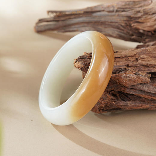 新疆国玉盟世玉【月浸糖脂】糖羊脂玉手镯圈口55.6【顺丰物流】 商品图0