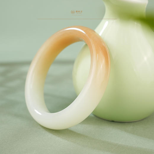 「一口价」【玉染蜜光】糖羊脂玉手镯圈口57.5【顺丰物流】 商品图1