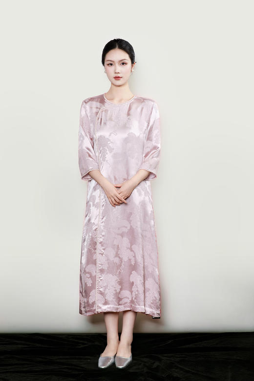 盛唐牡丹| 松鼠葡萄纹冠乐绉女长裙 商品图1