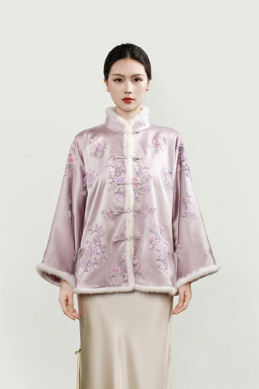 大师系列| 紫色重缎真丝手绣牡丹水貂棉外套 商品图0
