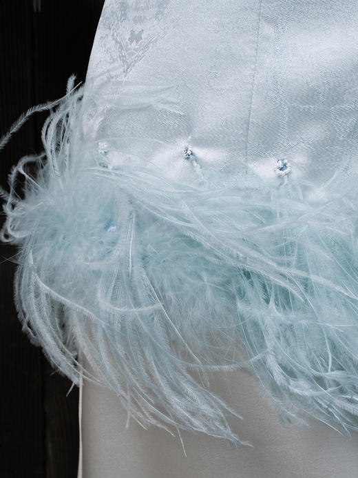 盛唐牡丹盛奢系列| 福禄林间真丝手绣鸵鸟毛夹棉马甲 商品图3