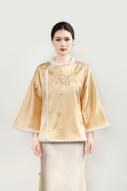大师系列| 黄色重缎真丝手绣桃花水貂棉外套 商品图0