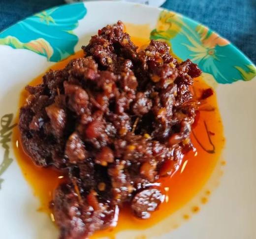 有机黑猪肉辣酱210g*3瓶/益都黑猪/有机慢熬的辣酱里藏着大块肉粒/肉香与酱香在舌尖迸发 商品图2