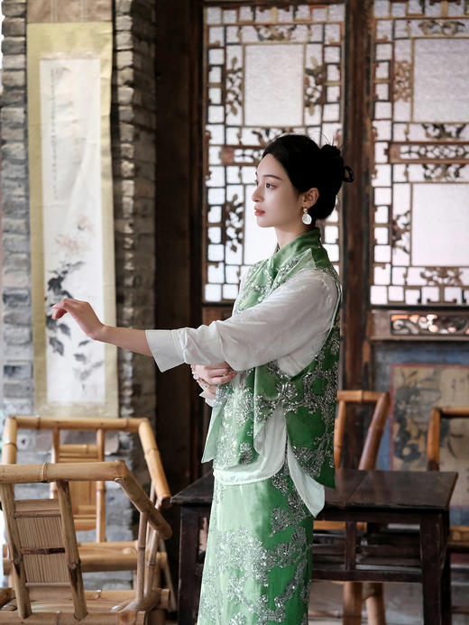 盛唐牡丹| 钉珠银松刺绣真丝丝绒马甲 商品图11