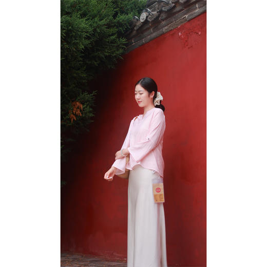 【抖音专属】逐光·套头衫（23708159-粉米） 商品图1