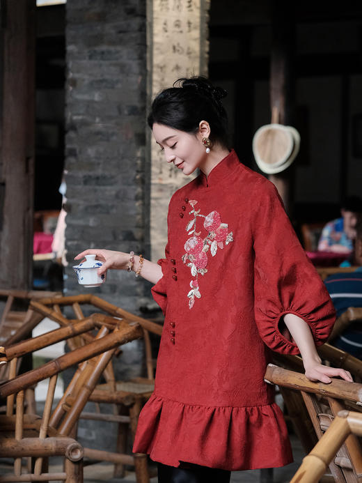 廷前观棠 | 榴绯纪连衣裙 商品图1