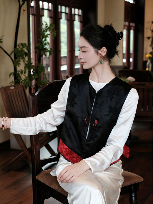 盛唐牡丹| 冠乐绉拼漳缎一粒扣马甲-红色 商品图1