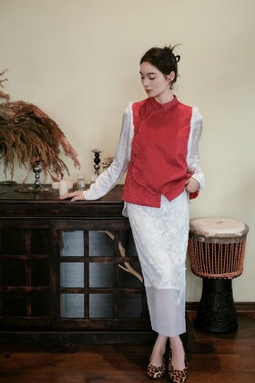 盛唐牡丹| 金鱼海藻纹真丝水貂棉马甲