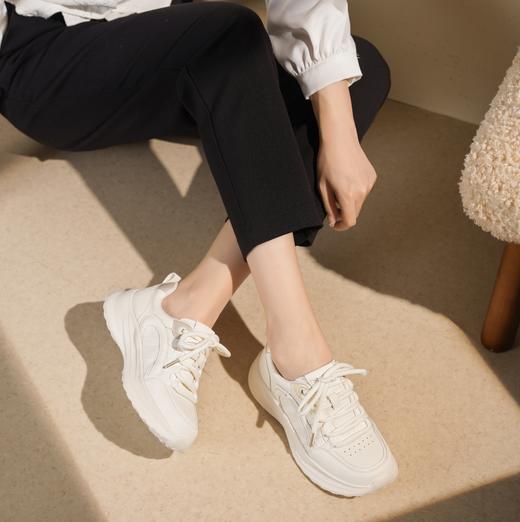 【秋季新款】西村名物2025年秋季新款厚底防滑平跟软底舒适休闲运动鞋小白鞋阿甘鞋T25CM31501 商品图5