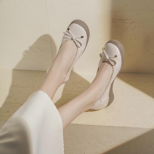 【秋季新款】西村名物2025年秋季新款厚底防滑坡跟软底舒适浅口单鞋妈妈鞋T25CE31481 商品图3