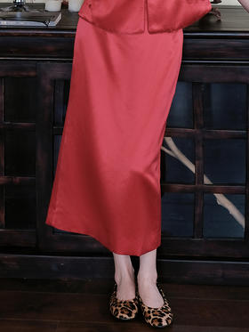 盛唐牡丹| 中国红丝毛直筒半身裙