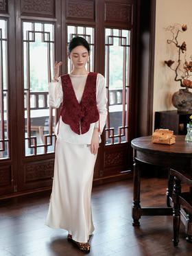 盛唐牡丹| 缠枝牡丹真丝漳绒马甲