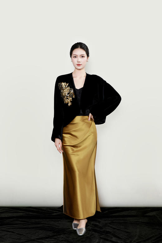 廷前观棠 | 金色抓褶半裙 商品图0