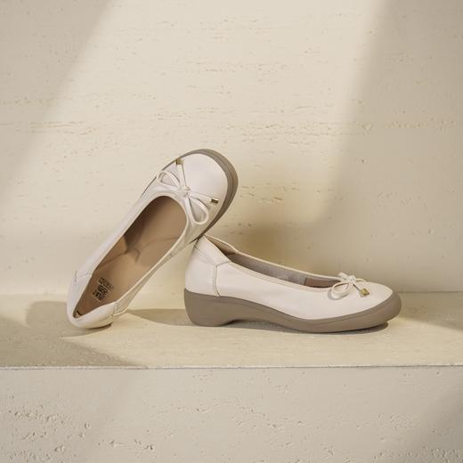 【秋季新款】西村名物2025年秋季新款厚底防滑坡跟软底舒适浅口单鞋妈妈鞋T25CE31481 商品图6