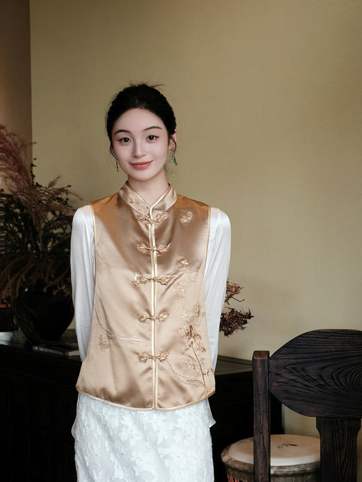 盛唐牡丹盛奢系列| 兰芽玉蕊丝毛手绣马甲 商品图0