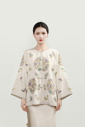 大师系列| 白色重缎真丝手绣团花蝴蝶夹棉外套
