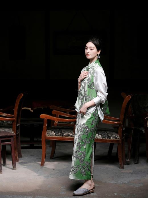 盛唐牡丹| 钉珠银松刺绣真丝丝绒马甲 商品图10