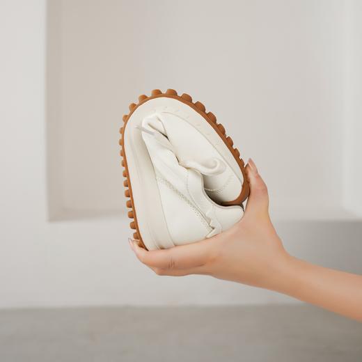 【秋季新款】西村名物2025年秋季新款厚底防滑平跟软底舒适休闲鞋运动鞋阿甘鞋T25CM31461 商品图9