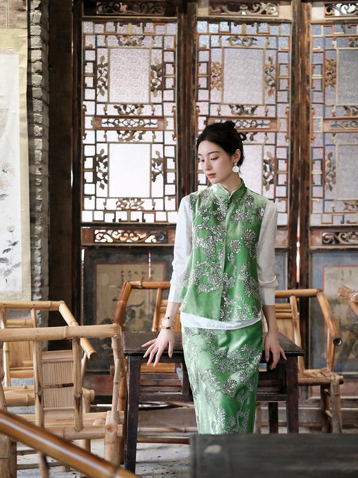 盛唐牡丹| 钉珠银松刺绣真丝丝绒马甲 商品图6