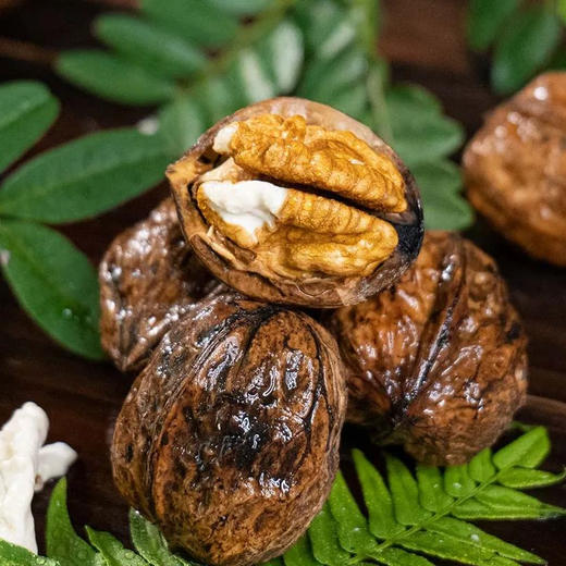 【云南新鲜湿核桃】去青皮新鲜湿核桃 百年古树核桃 薄皮嫩核桃 清甜脆嫩 甘甜味美 剥开薄壳 果仁饱满 赠送核桃夹 2种规格任选 商品图7