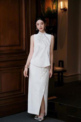 盛唐牡丹| 法式串珠丝绒设计半裙