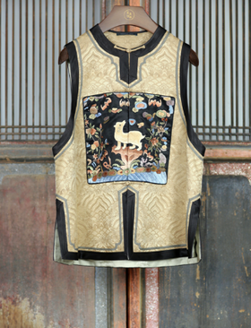 盛唐牡丹盛奢系列 | 真丝香云纱手绣补子马甲