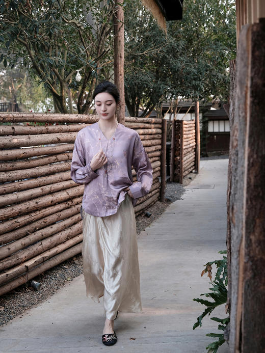 盛唐牡丹 |丁香紫文竹戏蝶真丝上衣 商品图2