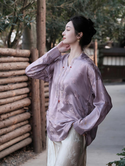 盛唐牡丹 |丁香紫文竹戏蝶真丝上衣 商品图1