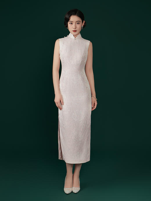 荷言GL 晴柔 织银暗纹提花无袖粉色旗袍手工钉珠花瓣领过肩扣设计 商品图1