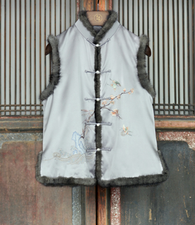 盛唐牡丹大师系列-卢梅红 | 紫韵重缎真丝水貂手绣棉马甲