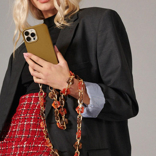 订购6周到｜La Coque Française-Cassy-棕咖 番茄红 树脂花朵 串珠绳 长款 手机链［法国设计师］ 商品图0