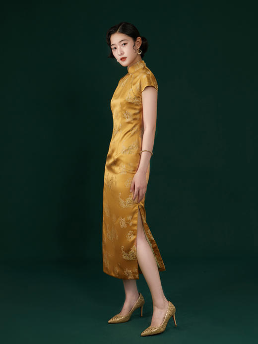 荷言HEYEN 楼台 花下君提花桑蚕丝金黄色旗袍手工钉珠装饰高级定制 商品图2