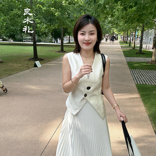 【预售3天】良木礼马甲（X8101） 商品图0