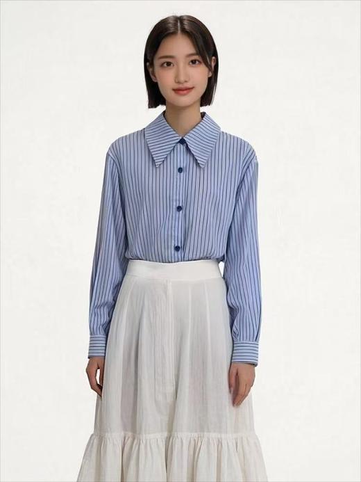 赠送披肩【早秋特卖】6201蓝色100%棉条纹长袖衬衫-喜出 商品图1