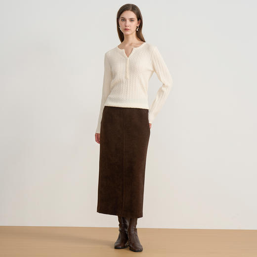 EITIE爱特爱复古绞花内搭打底显瘦简约毛衣V领羊毛衫秋季新款针织衫D2501913 商品图4