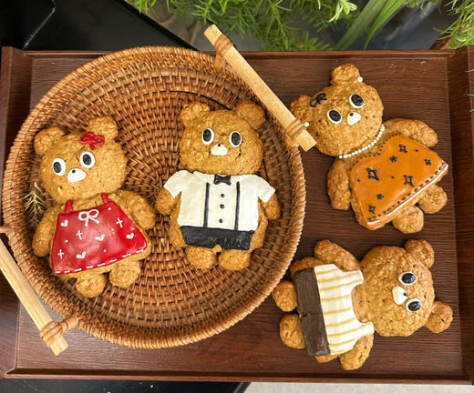 手绘低卡燕麦小熊曲奇，低糖 低卡 低脂，净重约100克/块。其他款式图案可提前一周预订 商品图1