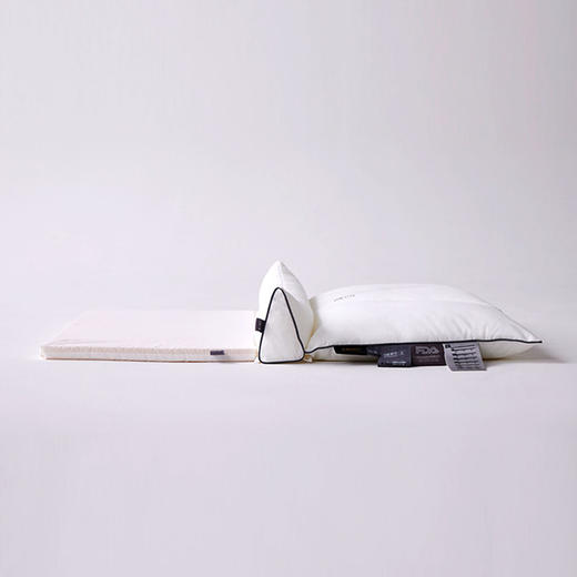 【多样屋专柜】多样屋3度力学牵引枕三件套-颈倍康枕头 商品图2