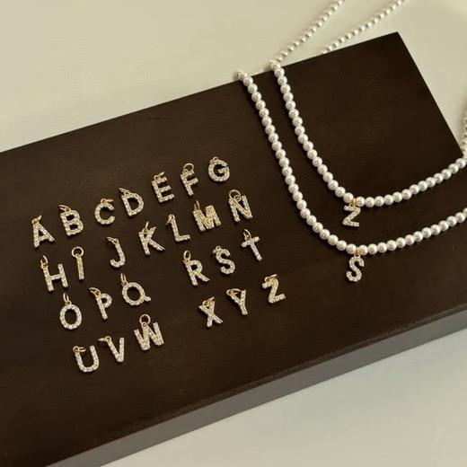 26字母项链 伦敦小众牌MEJUR*‌经典款26字母珍珠项链 商品图0