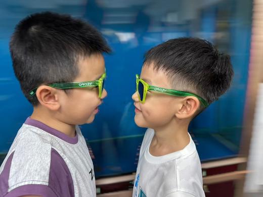 欧克利的小童墨镜..知名的运动户外眼镜品牌 商品图8