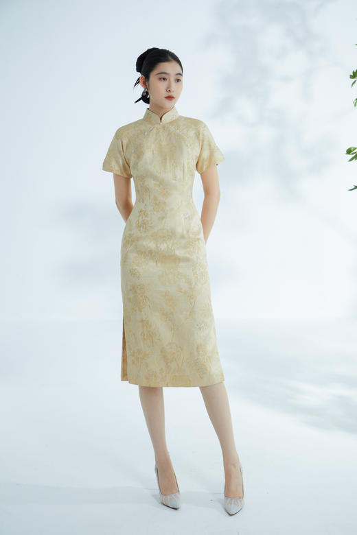 荷言HEYEN 晨幕 真丝羊毛提花黄色旗袍精致优雅袖口手工串珠高定系列 商品图3