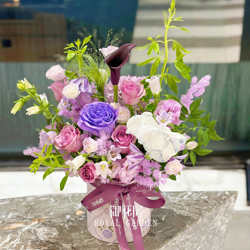 紫槿花开  • 鲜花花桶