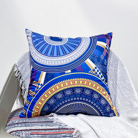 百褶裙蓝黄色抱枕