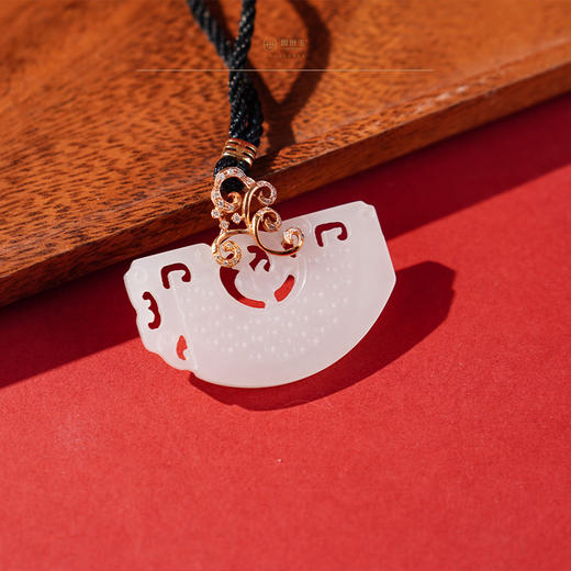 新疆国玉盟世玉【玉扇金辉】金镶羊脂玉挂件【带证书·顺丰物流】 商品图3