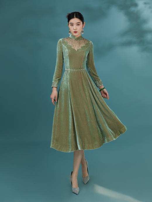 荷言HEYEN绿烟清辉 绿色编织真丝丝绒改良旗袍裙手工高级定制时装周 商品图3