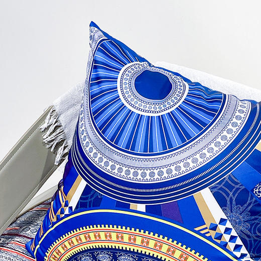 百褶裙蓝黄色抱枕 商品图2