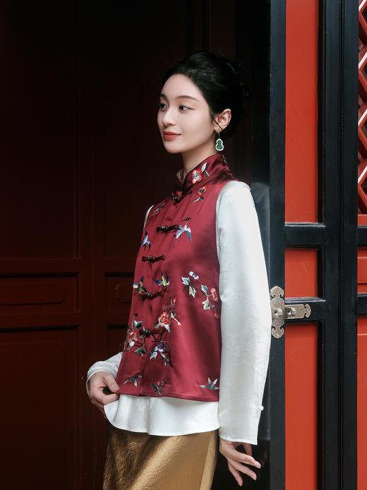 盛唐牡丹大师系列-王小潇 |富贵牡丹手绣真丝马甲-红色 商品图1