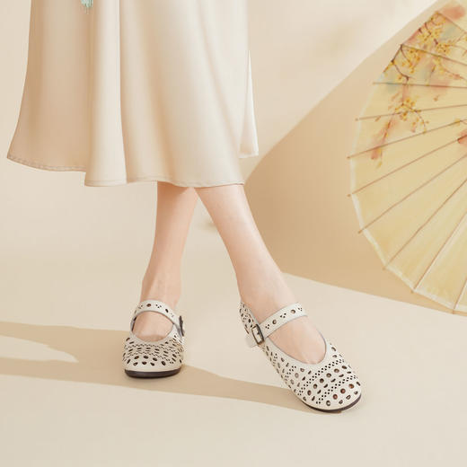 西村名物2025年夏季新款舒适软底透气平跟玛丽珍单鞋洞洞鞋空鞋T25AH14981 商品图3