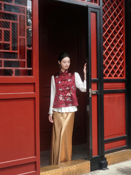 盛唐牡丹大师系列-王小潇 |富贵牡丹手绣真丝马甲-红色 商品图4