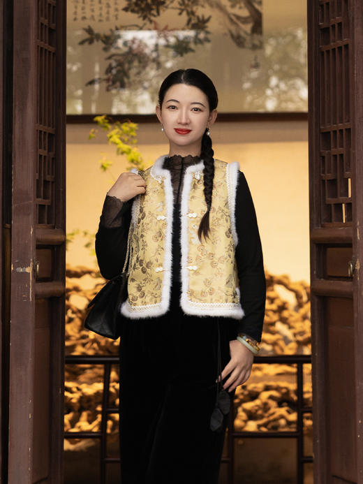 荷言HEYEN 柿蒂玉兔 玉兔纹非遗宋锦马甲拼接水貂毛高定系列 商品图1